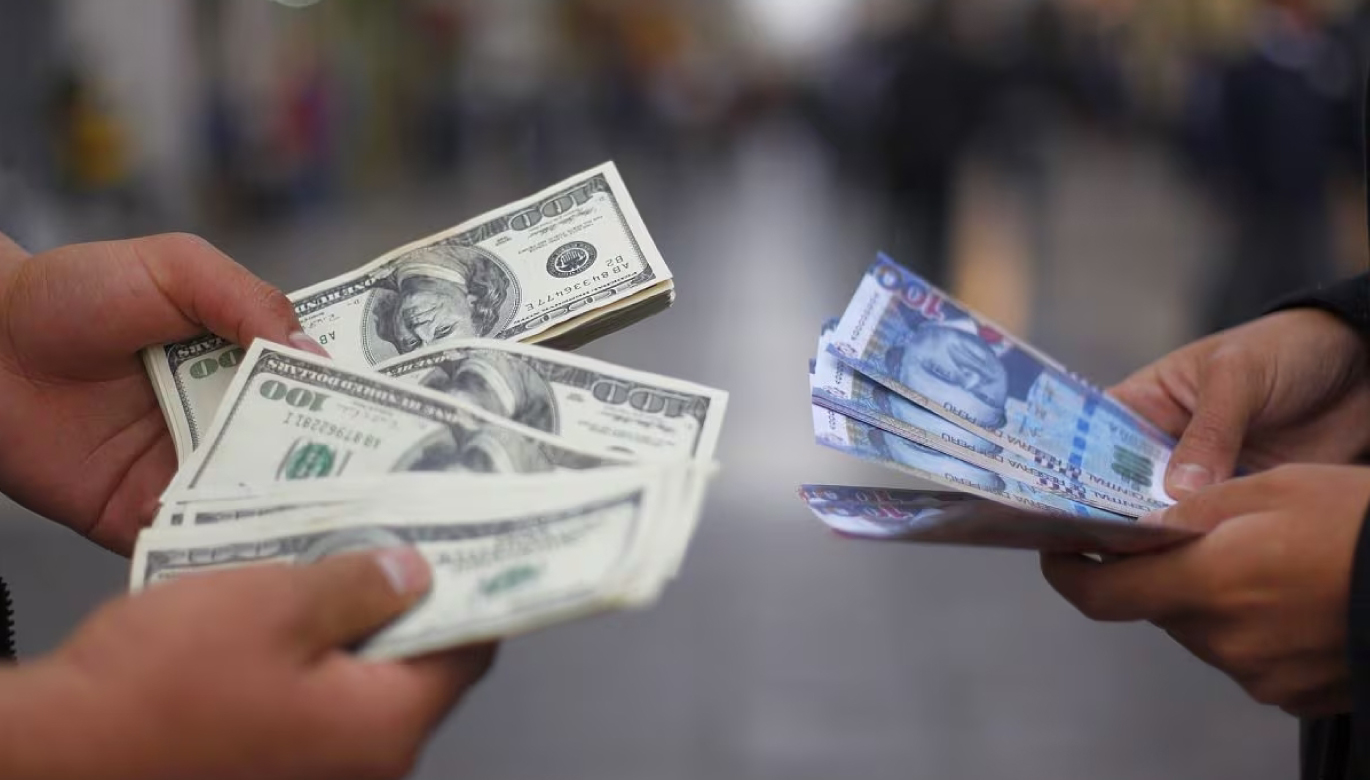 El dólar cada vez más bajo: qué está pasando y cómo interviene el BCRP