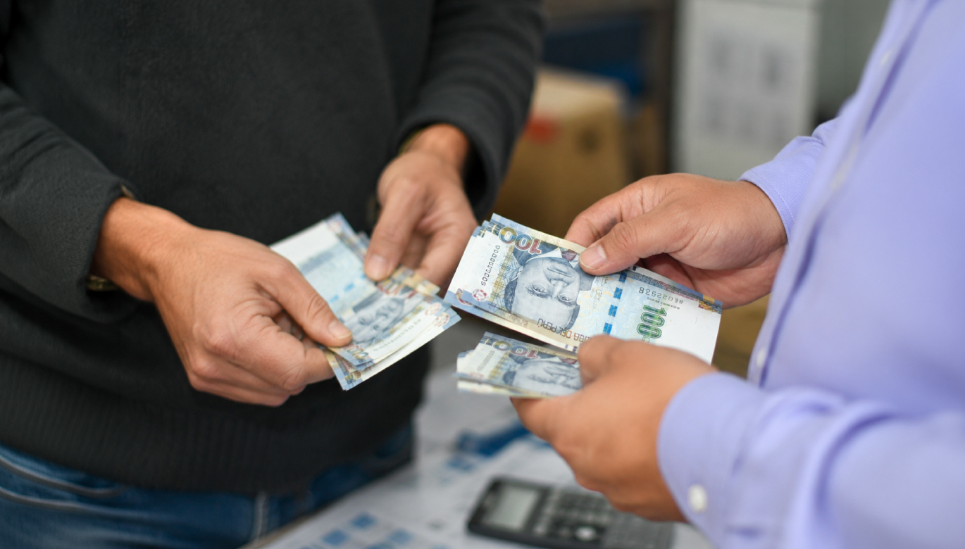 Formalización y eficiencia antes que más impuestos