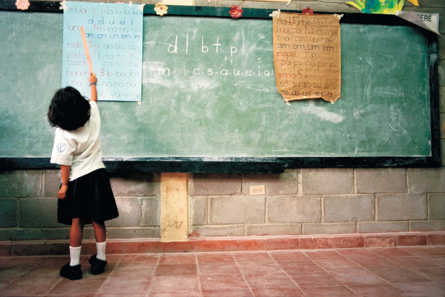 DIGAMOS ADIÓS A LAS BRECHAS DE EDUCACIÓN