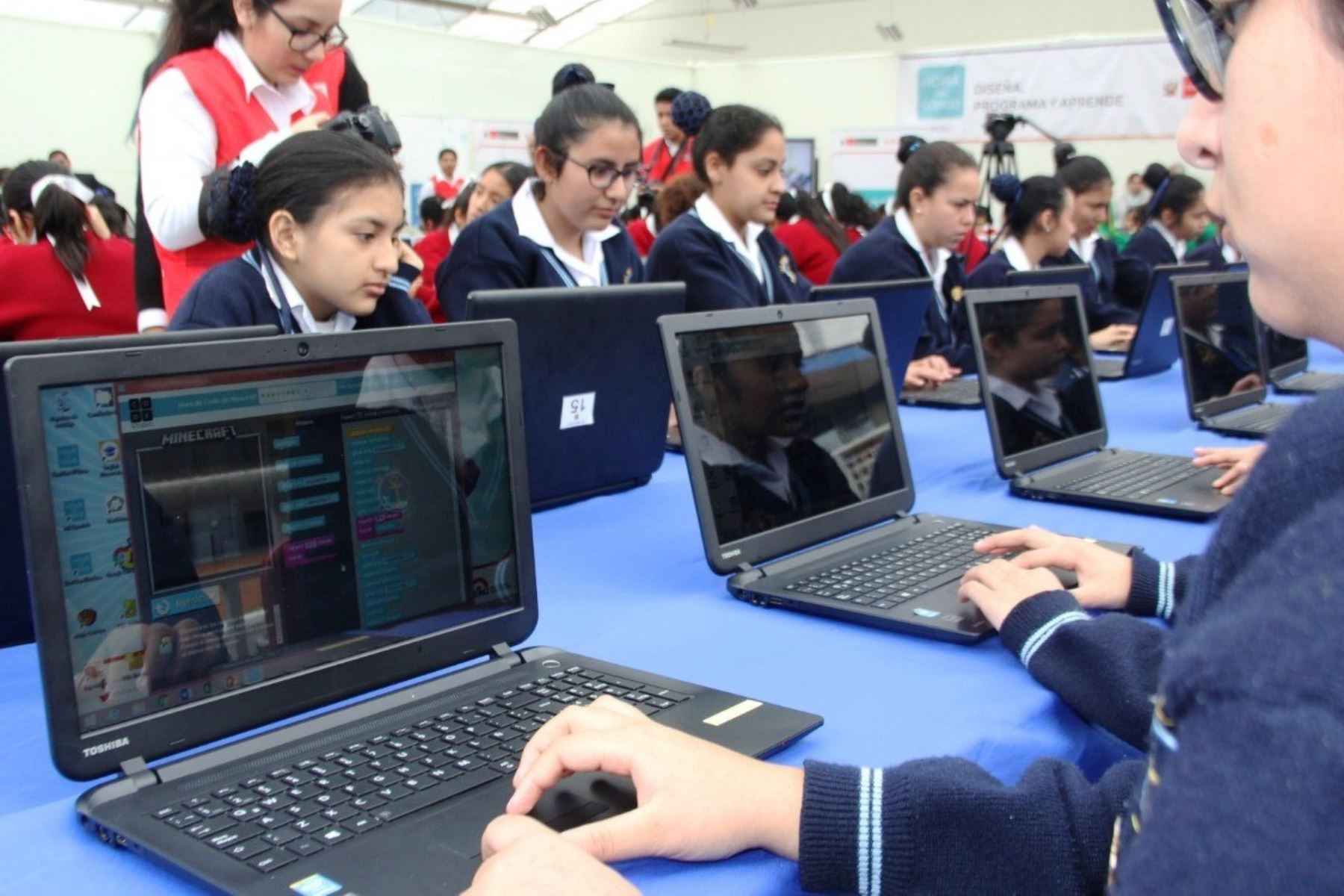 SOLO UN 40.1% DE HOGARES EN EL PAÍS TIENE ACCESO A INTERNET