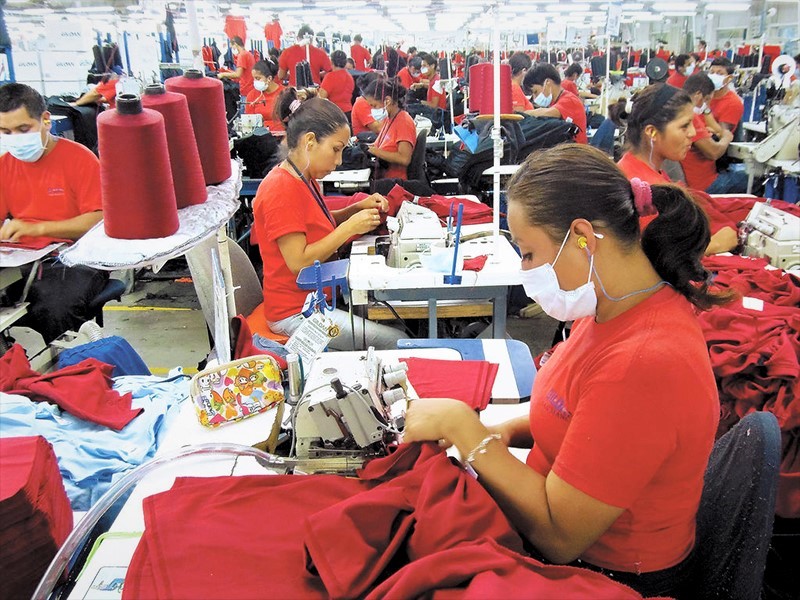 SECTOR TEXTIL: COMPETITIVIDAD SÍ, PROTECCIONISMO NO