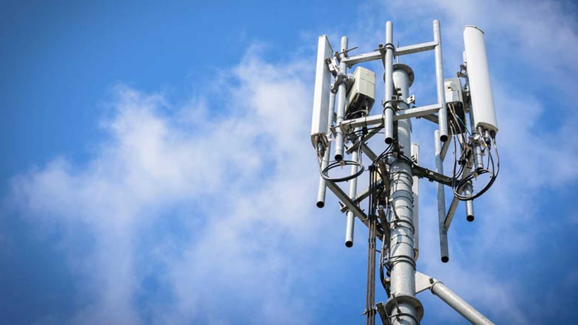 EL INTERNET FIJO Y LA TELEFONÍA MÓVIL CUENTAN CON MENORES PRECIOS, MAYOR COBERTURA Y MEJOR CALIDAD GRACIAS A LA COMPETENECIA