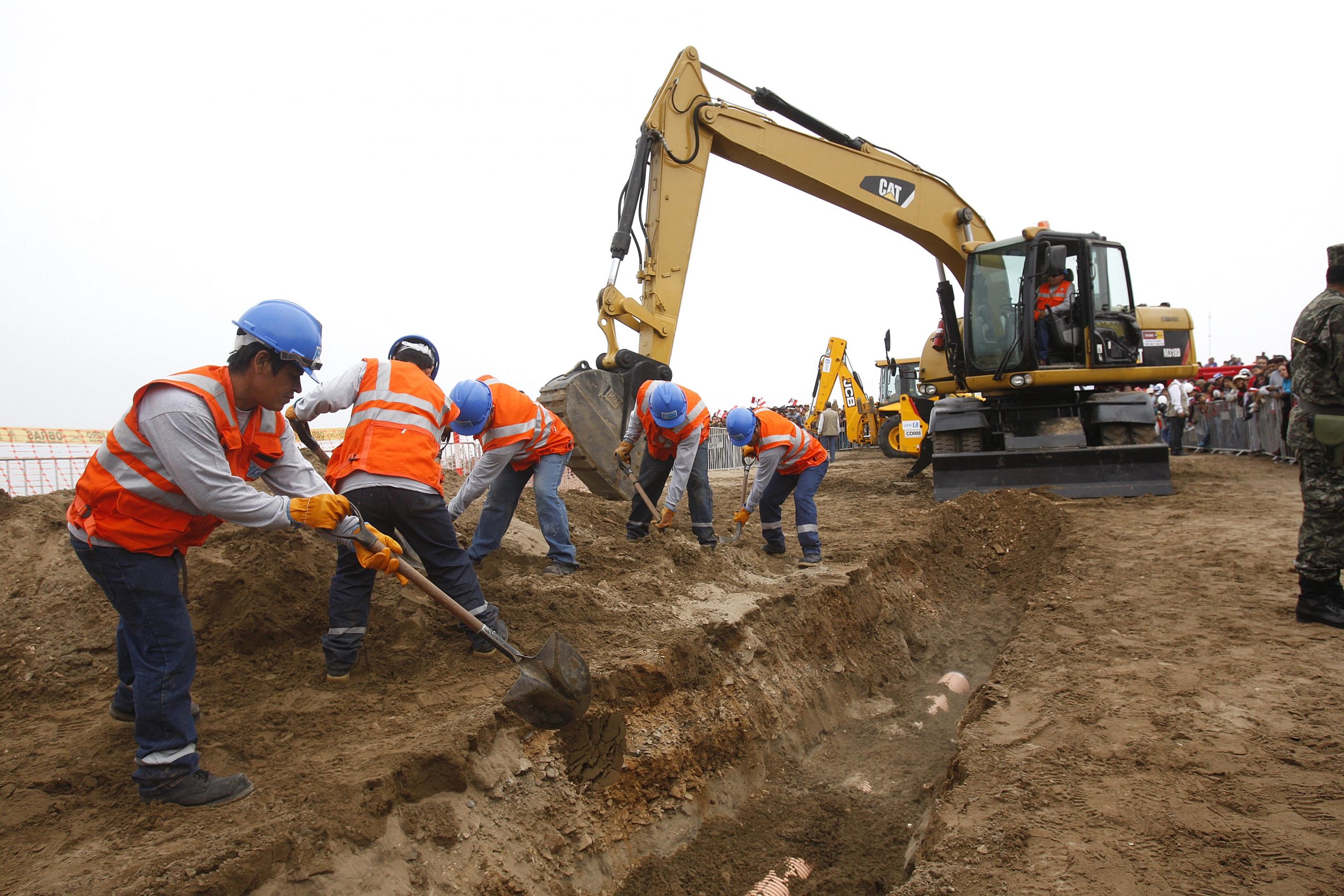 EMPLEO EN LIMA METROPOLITANA AUMENTÓ UN 9.5% EN EL ÚLTIMO TRIMESTRE MÓVIL, PERO AÚN NO RECUPERA LOS NIVELES PREPANDEMIA