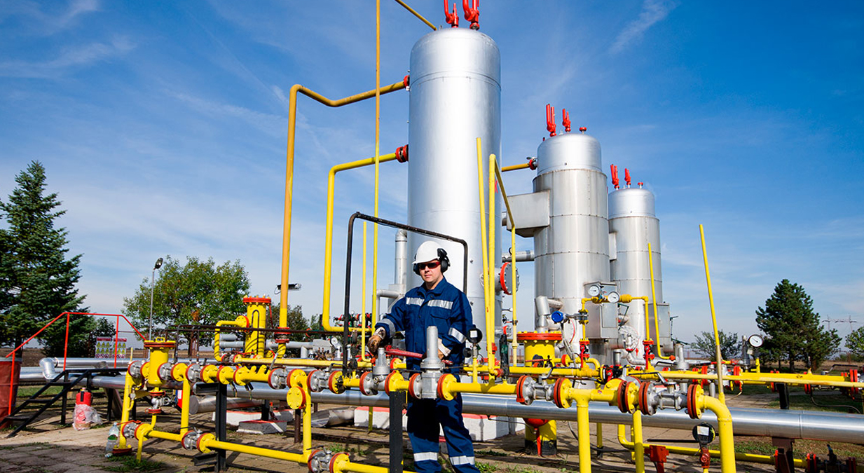 ComexPerú - PRODUCCIÓN DE PETRÓLEO, GAS NATURAL Y SERVICIOS CONEXOS SE CONTRAJO UN 4.6% EN 2021