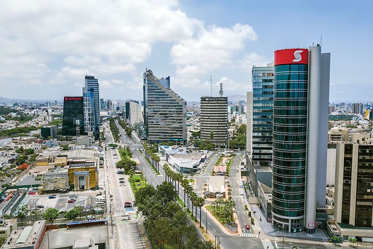 UN AÑO MÁS DE NUESTRA INDEPENDENCIA: ¿CÓMO VA LA EVOLUCIÓN DE LA ECONOMÍA PERUANA?