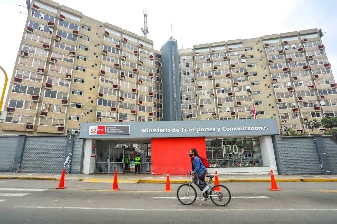 MTC: INCAPACIDAD Y CORRUPCIÓN QUE PERJUDICAN AL CIUDADANO