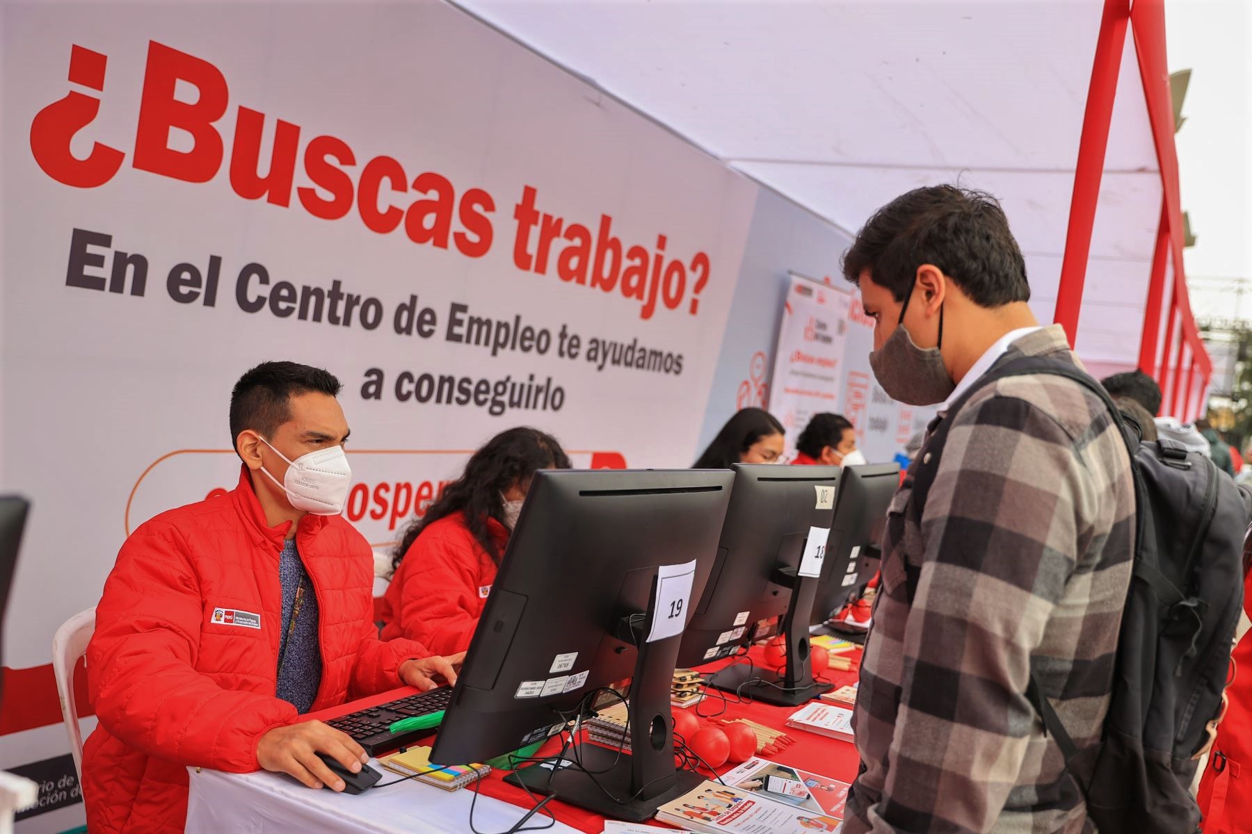 LA INFORMALIDAD LABORAL NACIONAL RETROCEDIÓ AL 75.7% EN 2022: ¿POR QUÉ AUMENTÓ LA INACTIVIDAD EN ZONAS RURALES Y CÓMO AFECTARON LAS PROTESTAS AL EMPLEO FORMAL?