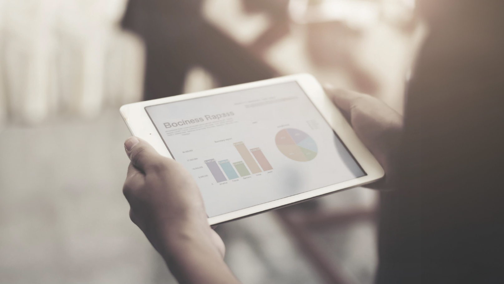 EN 19 DEPARTAMENTOS, MÁS DE LA MITAD DEL EMPLEO FORMAL SE CONCENTRA EN UNA SOLA PROVINCIA. ¿CUÁLES SON LOS SECTORES QUE MÁS PARTICIPAN?