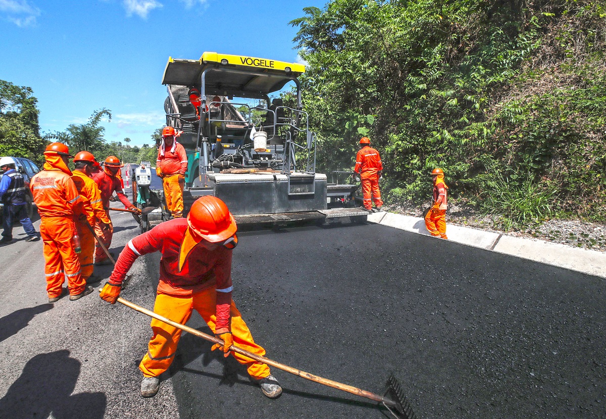 GOBIERNOS SUBNACIONALES NO HAN LOGRADO EJECUTAR LA MITAD DE SU PRESUPUESTO PARA INVERSIÓN PÚBLICA A DOS MESES DE TERMINAR EL AÑO