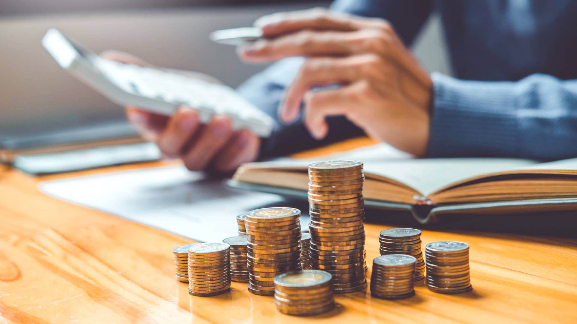 EL BAJO CRECIMIENTO ECONÓMICO PONE EN RIESGO LOS INGRESOS FISCALES FUTUROS