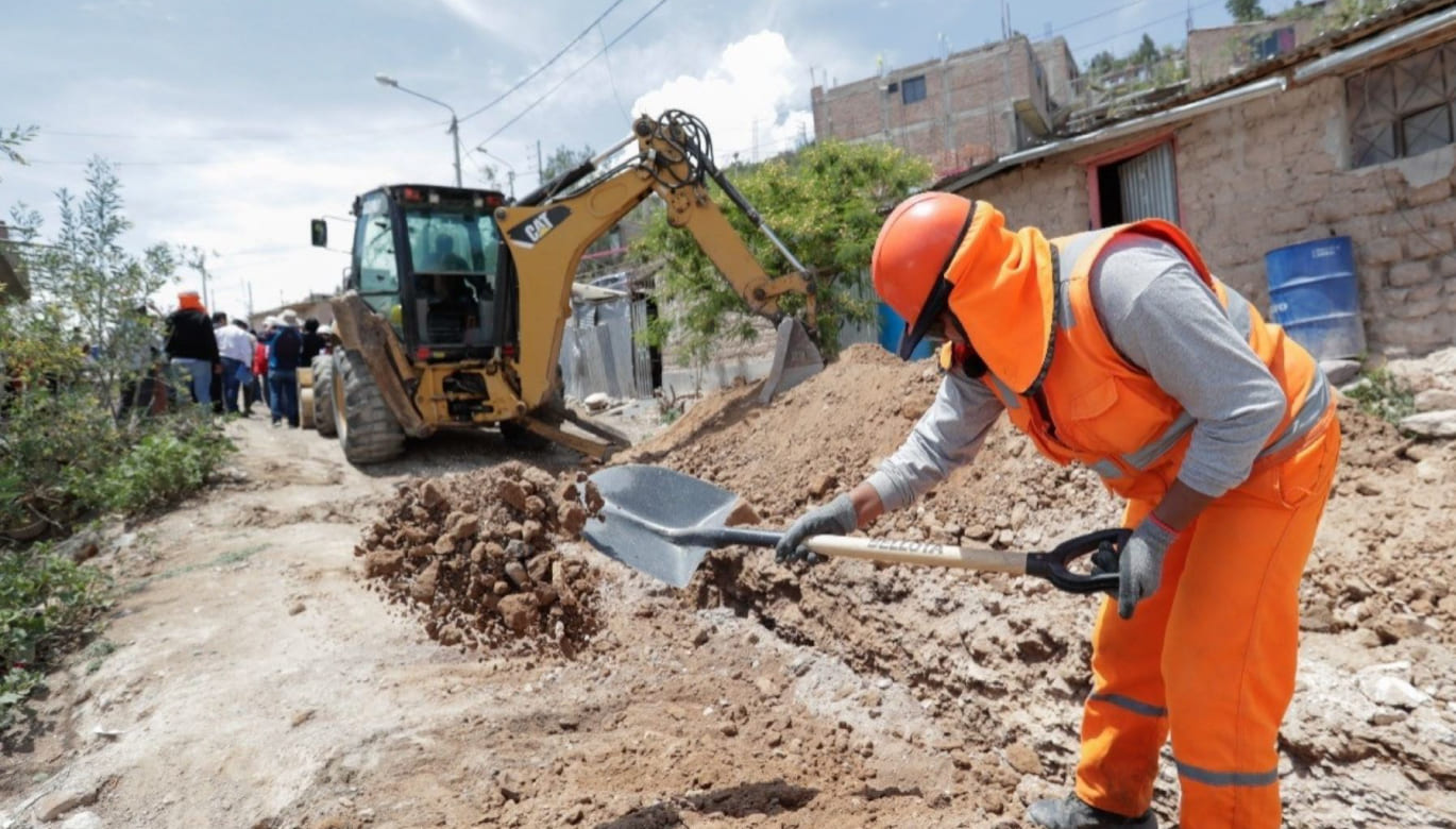 INVERSIÓN PÚBLICA EN EL PRIMER SEMESTRE APENAS SUPERA UN 33% DE AVANCE