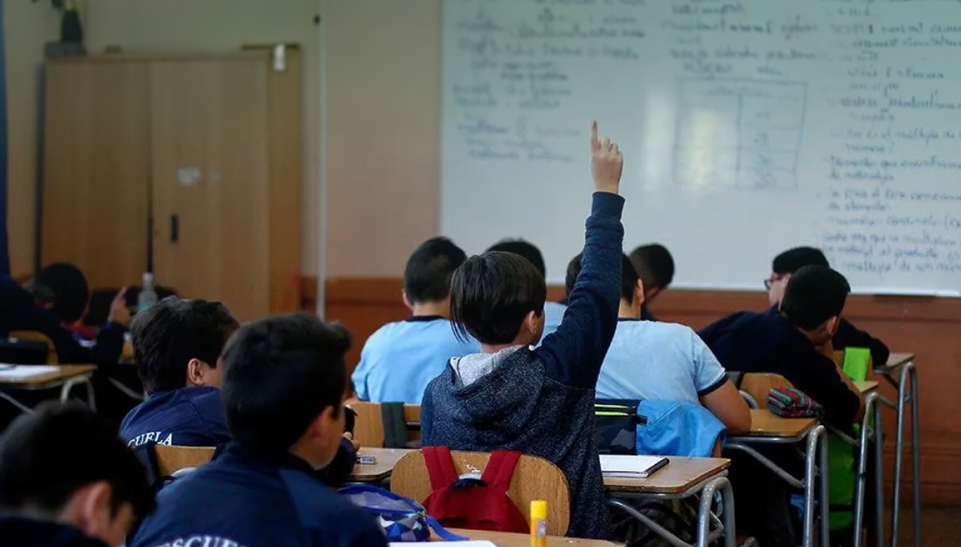 ESCUELAS PÚBLICAS: 15 AÑOS SIN PROGRESO EN LA COBERTURA DE SERVICIOS BÁSICOS